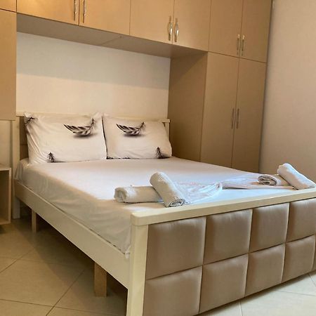 Hergi Apartament Vlorë Exteriör bild
