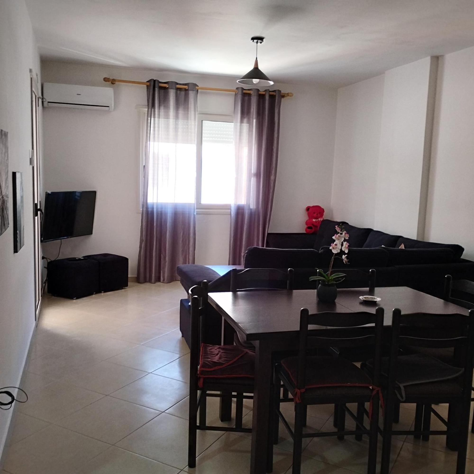Hergi Apartament Vlorë Exteriör bild