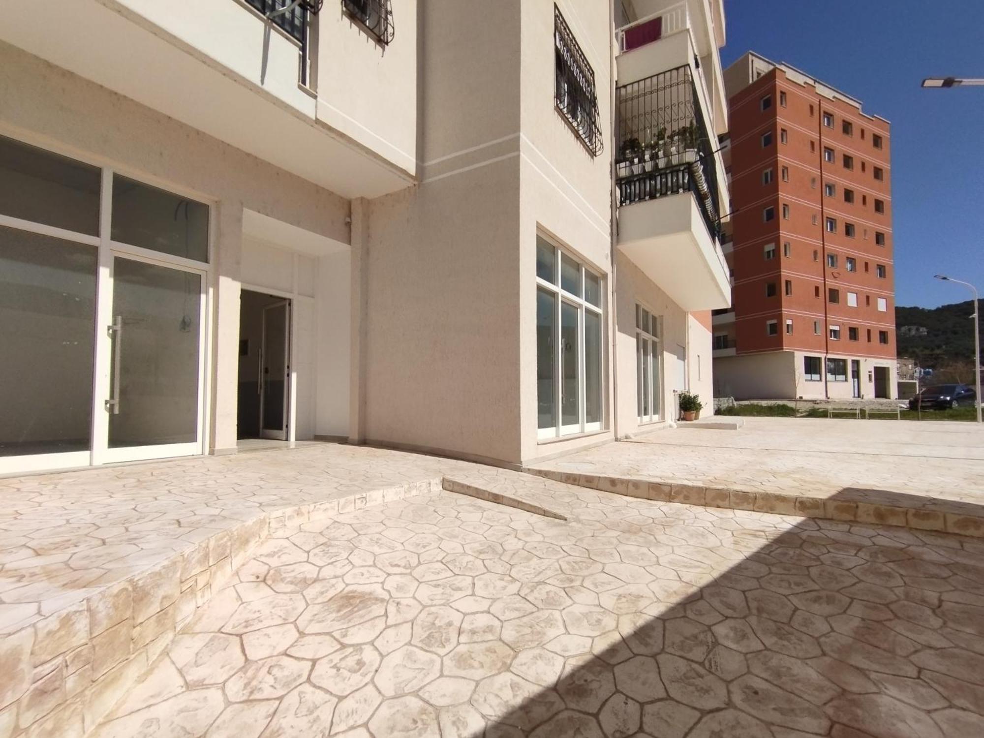 Hergi Apartament Vlorë Exteriör bild